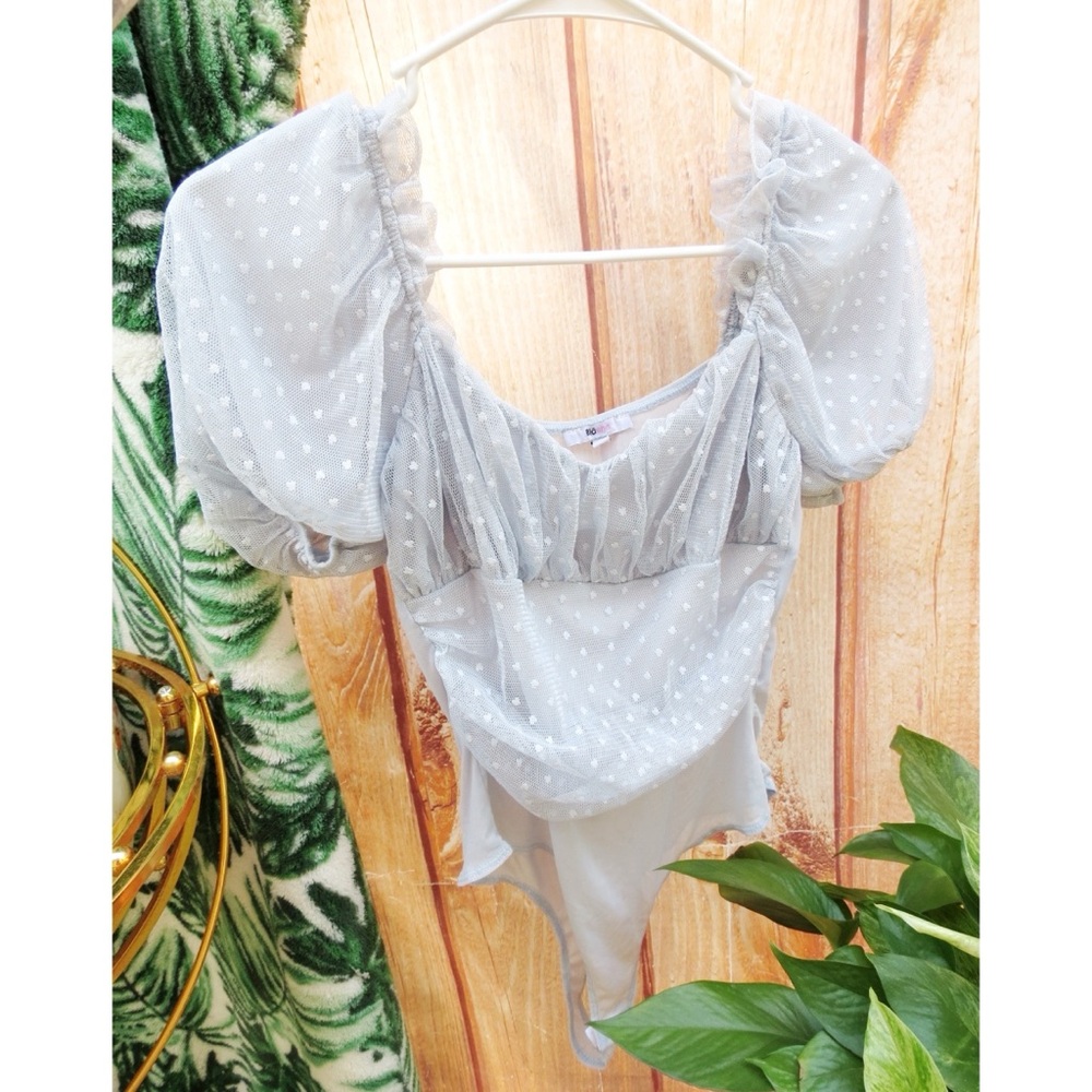 NEW Polka dot bubble sleeve bodysuit 🌿